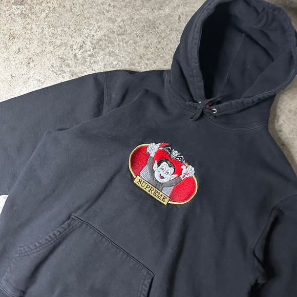 Y2K HYPE SUPREME VAMPIRE BOY THICK HOODIE SIZE M AUTHENTIC - Picture 3 of 7